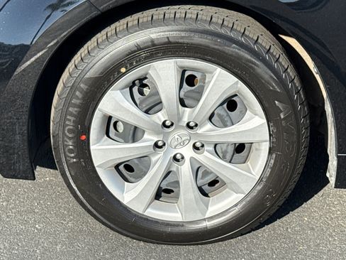 Certified 2025 Toyota Corolla LE w/ Carpet Mat Package (TMS) FWD image 5