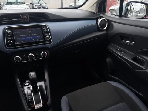 Used 2025 Nissan Versa SV FWD image 33