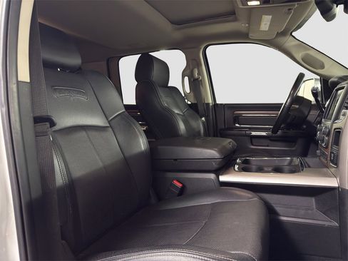 Used 2018 RAM 2500 Laramie w/ Off Road Package image 17