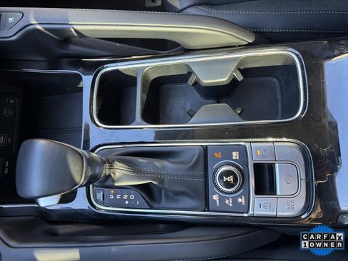 Certified 2023 Kia Telluride EX w/ EX Captain's Chair Package image 4