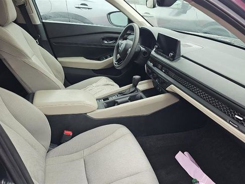 Used 2023 Honda Accord EX image 5