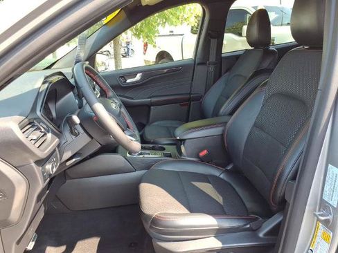Certified 2024 Ford Escape ST-Line w/ Tech Pack #1 AWD/4WD image 17