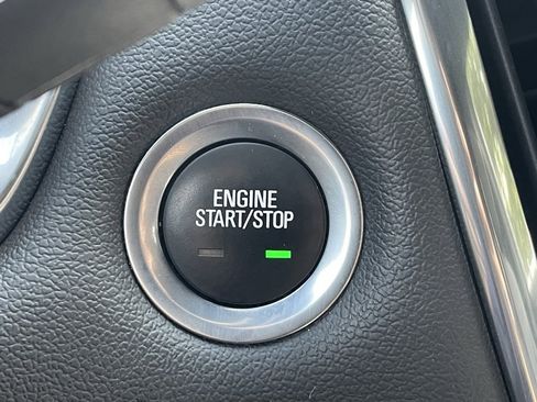 Certified 2023 Chevrolet Traverse LT image 34