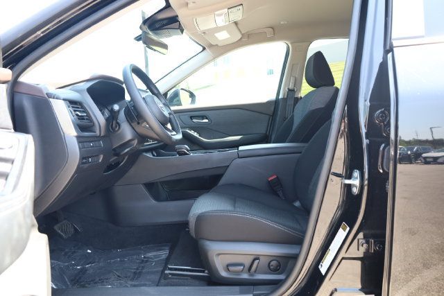 Used 2023 Nissan Rogue SV AWD/4WD image 13