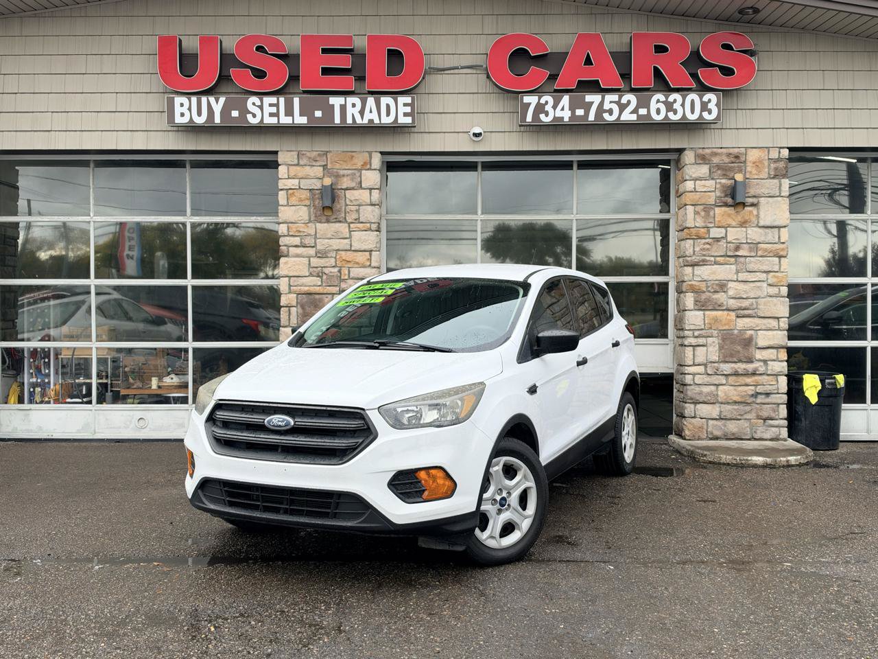 Used 2019 Ford Escape S FWD image 1