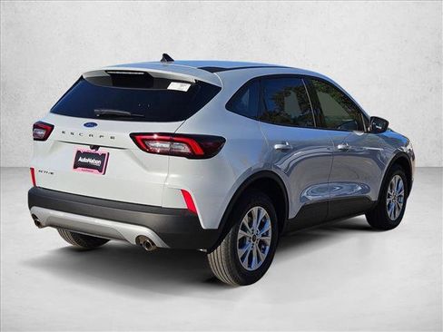 New 2026 Ford Escape Active image 2