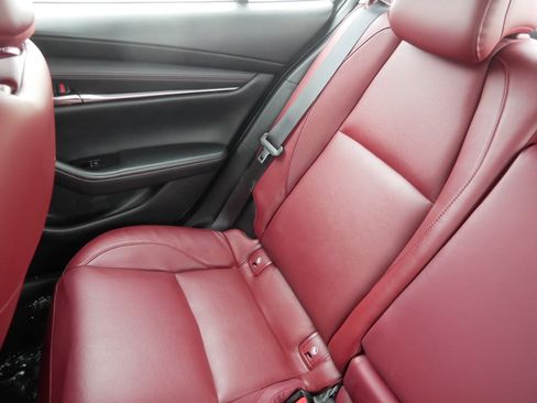 Used 2023 MAZDA MAZDA3 s image 12