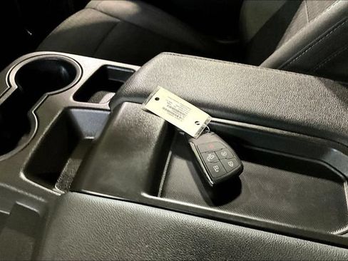 Used 2023 Chevrolet Silverado 1500 LT AWD/4WD image 34