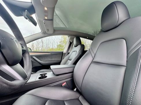 Used 2023 Tesla Model Y Performance AWD/4WD image 15