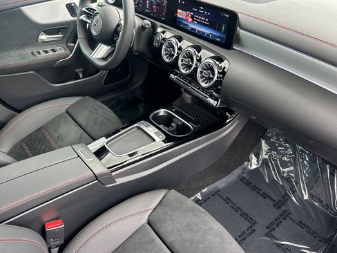 New 2025 Mercedes-Benz CLA 250 4MATIC image 15