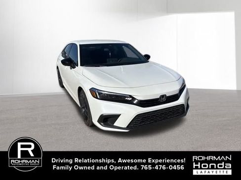 Used 2023 Honda Civic Sport image 3