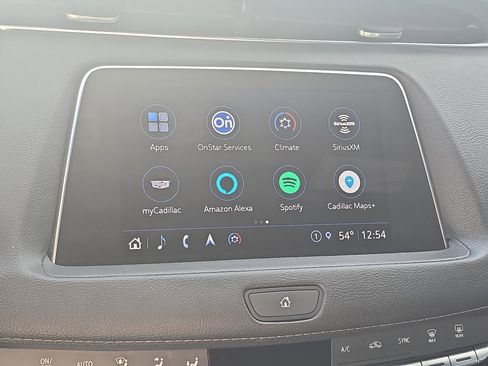 Used 2022 Cadillac XT4 Premium Luxury w/ Cold Weather Package image 27