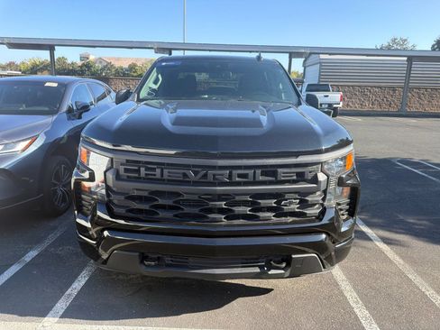 Used 2025 Chevrolet Silverado 1500 Custom AWD/4WD image 2