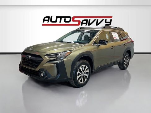 Used 2025 Subaru Outback Premium w/ Popular Package #1A AWD/4WD image 3
