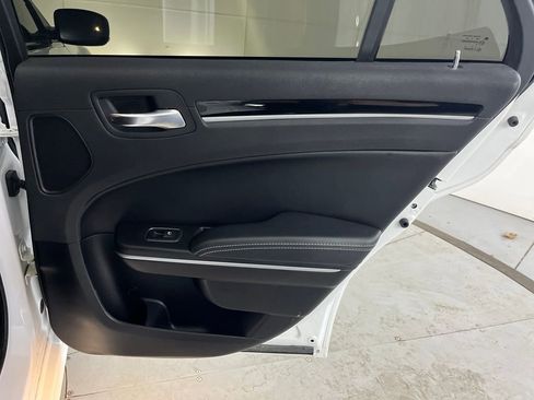 Used 2022 Chrysler 300 S w/ Comfort Group image 28