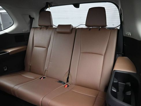 Certified 2026 Toyota Grand Highlander AWD image 32
