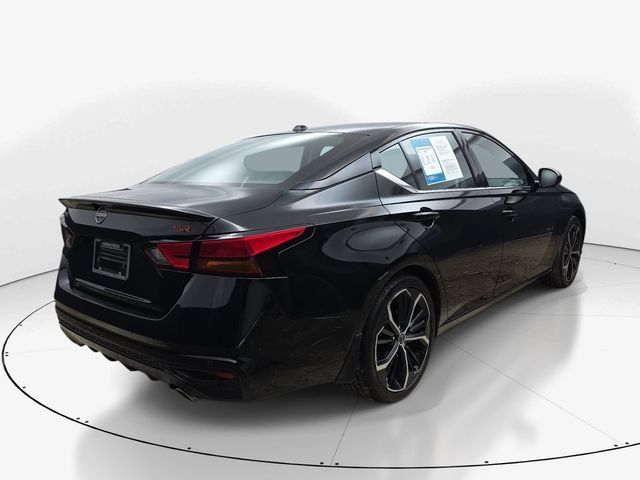 Used 2024 Nissan Altima 2.5 SR w/ SR Premium Package FWD image 6