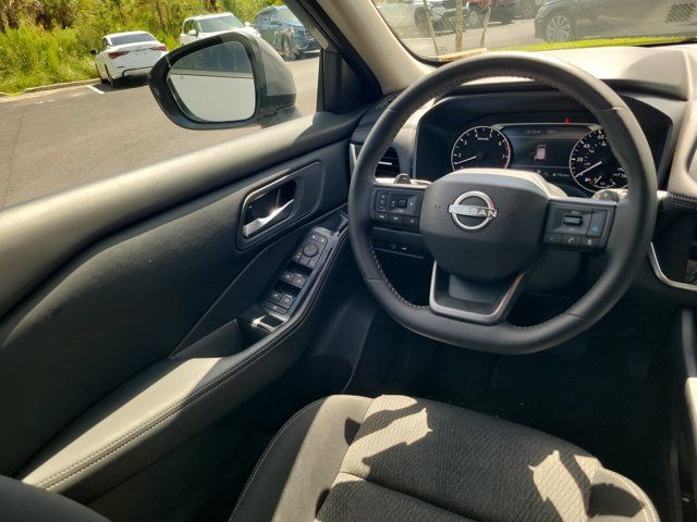 Certified 2026 Nissan Rogue SV FWD image 14