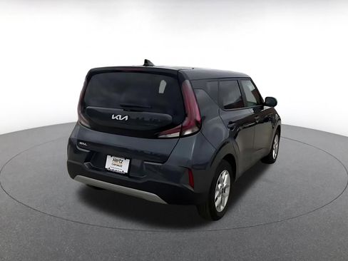 Used 2025 Kia Soul LX w/ LX Technology Package FWD image 15