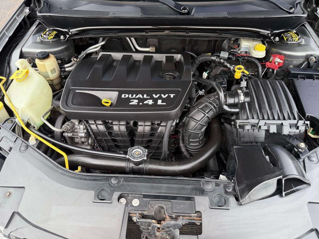 Used 2012 Chrysler 200 LX FWD image 17