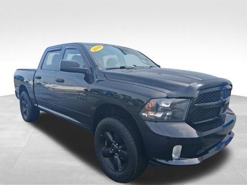 Used 2016 RAM 1500 Express w/ Black Ram 1500 Express Group image 9