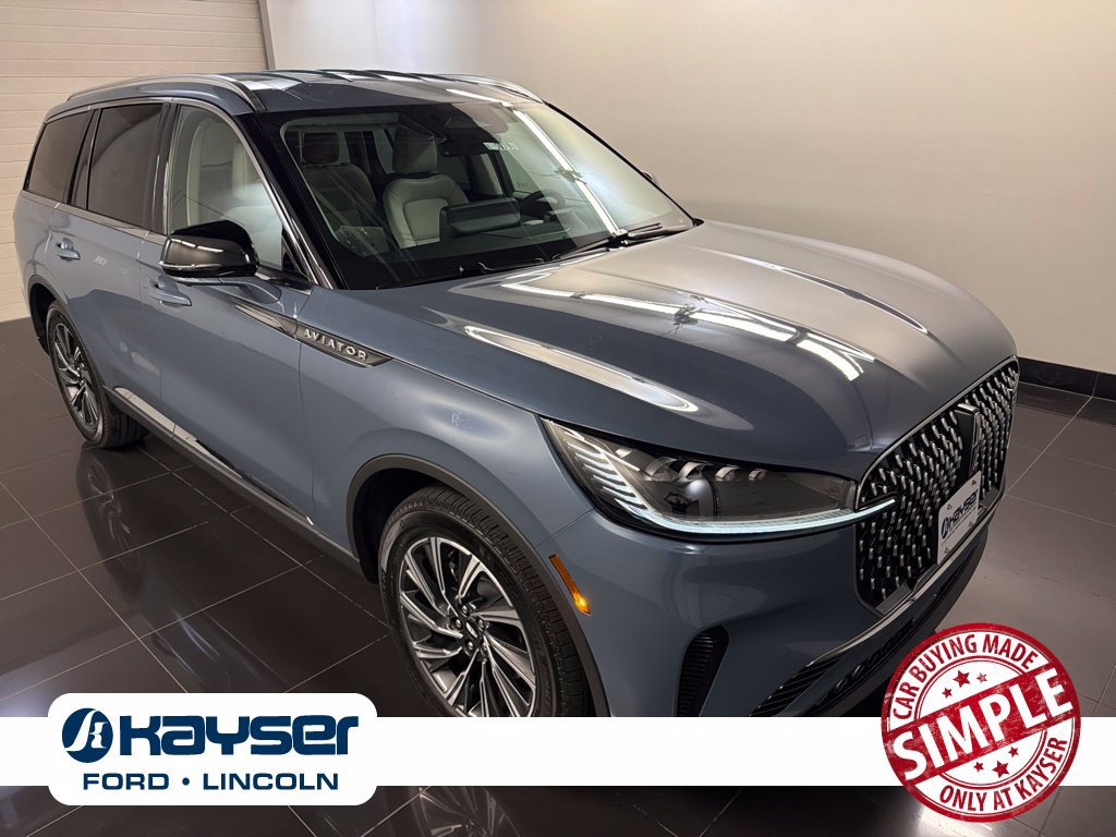Used 2026 Lincoln Aviator AWD image 1