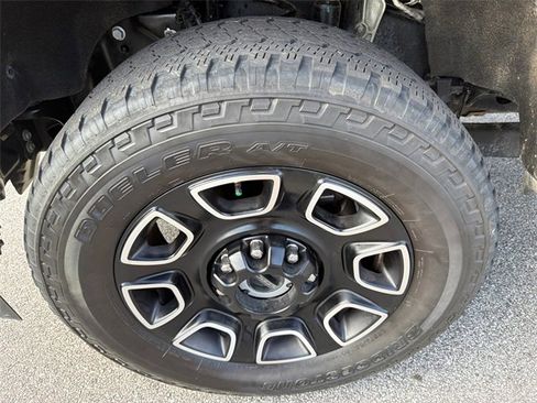 Used 2024 Ford F250 Platinum w/ FX4 Off-Road Package image 11