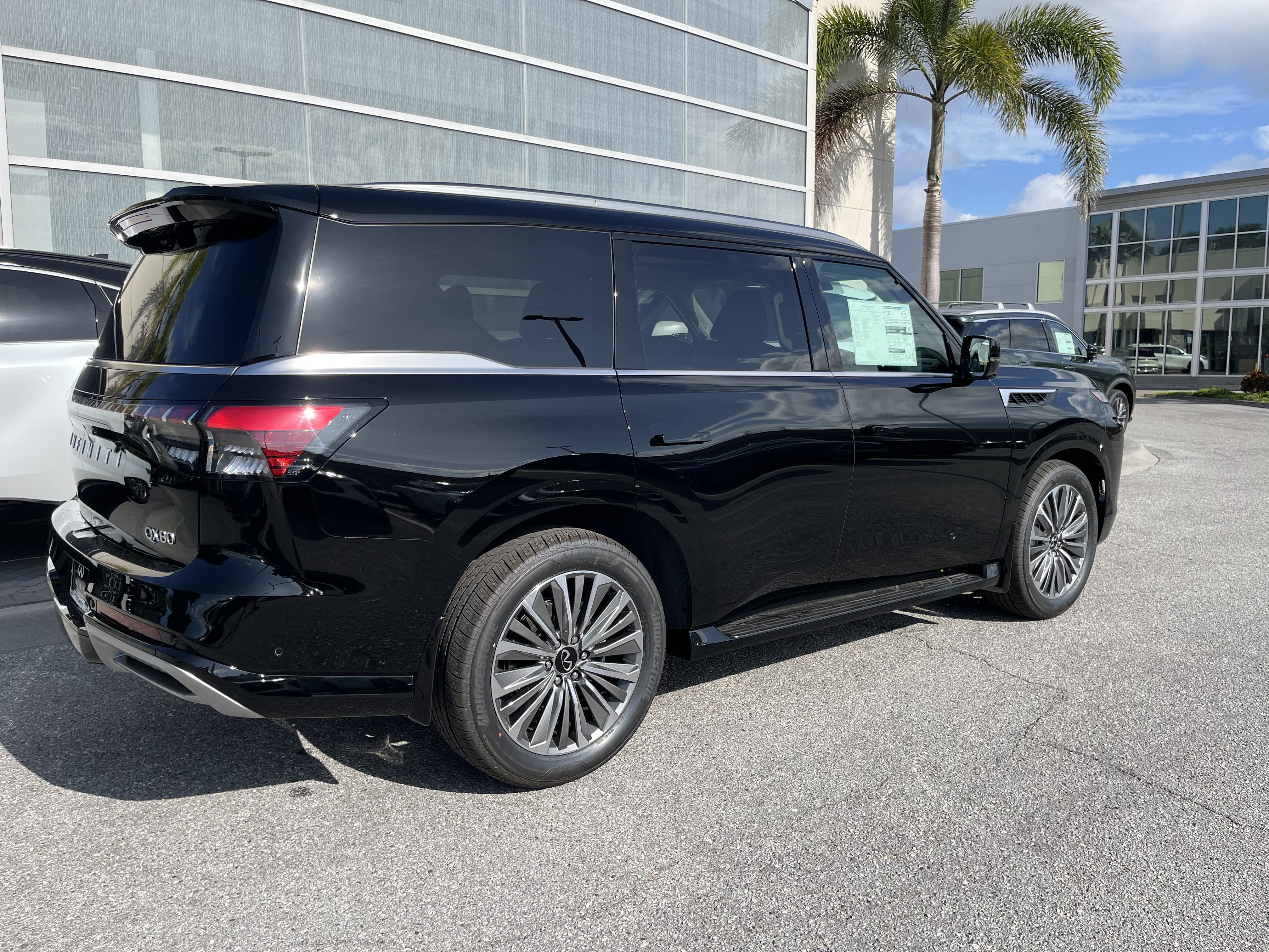 New 2026 INFINITI QX80 Luxe w/ Cargo Package RWD image 6