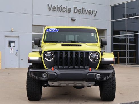 Used 2023 Jeep Gladiator Mojave w/ LED Lighting Group AWD/4WD image 2