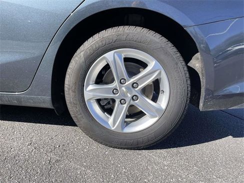 Used 2021 Chevrolet Malibu LS image 9
