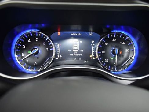 New 2026 Chrysler Pacifica Select image 23