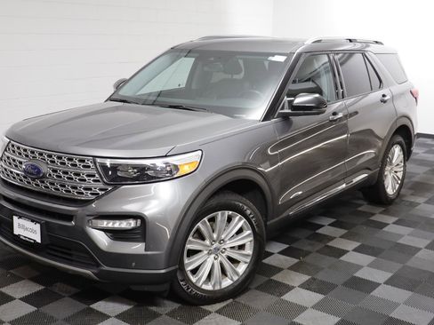 Used 2021 Ford Explorer Limited w/ Equipment Group 301A image 2