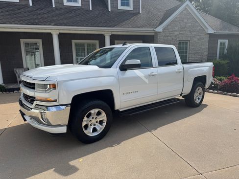 Used 2018 Chevrolet Silverado 1500 LT w/ All Star Edition image 2