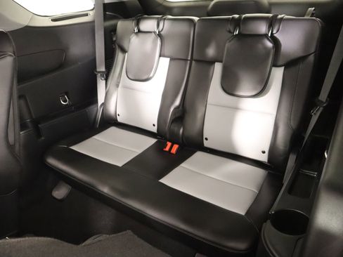 Used 2024 Ford Explorer XLT w/ Equipment Group 202A image 13