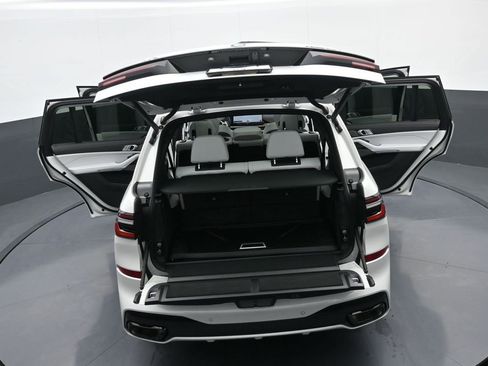 Used 2026 BMW X7 xDrive40i w/ M Sport Package image 44