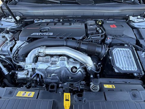 Used 2025 Mercedes-Benz GLB 35 AMG 4MATIC image 34