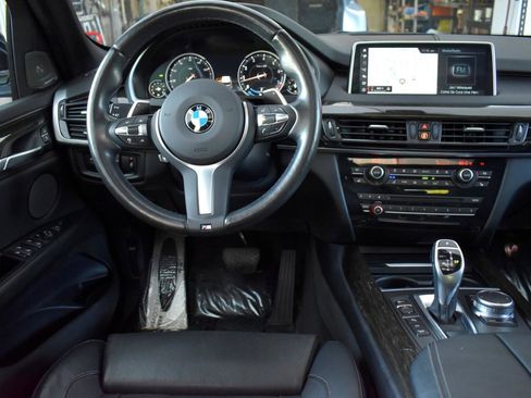 Used 2018 BMW X5 xDrive50i w/ M Sport Package image 13