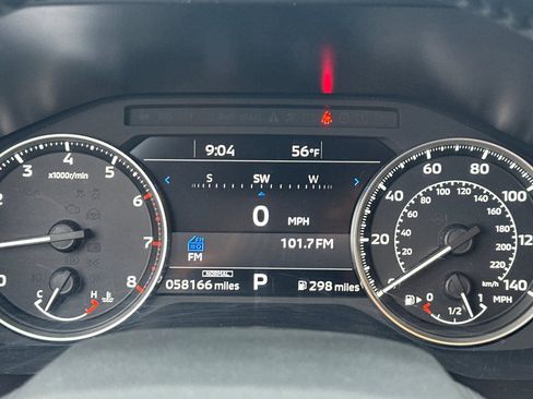 Used 2024 Mitsubishi Outlander SE image 30