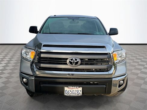 Used 2015 Toyota Tundra SR5 image 2