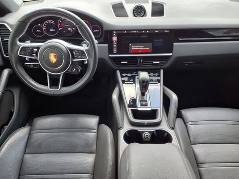 Used 2021 Porsche Cayenne Coupe AWD/4WD image 11