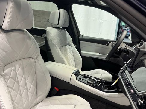 Used 2026 BMW X5 xDrive50e w/ M Sport Package image 24