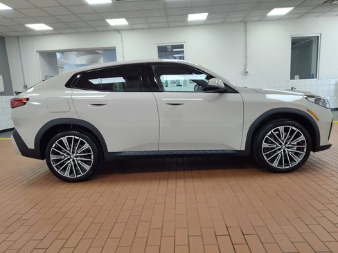Used 2026 BMW X2 xDrive28i w/ Technology Package AWD/4WD image 6