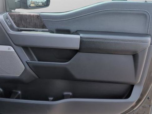 Used 2024 Ford F250 Lariat w/ Sport Appearance Package image 13