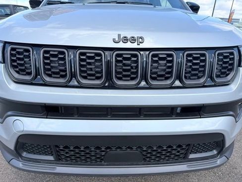 New 2026 Jeep Compass Latitude AWD/4WD image 32