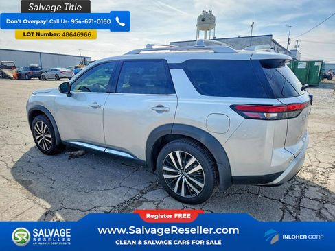 Used 2023 Nissan Pathfinder Platinum AWD/4WD image 3