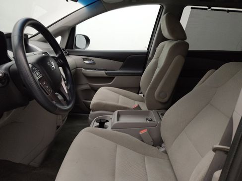 Used 2017 Honda Odyssey SE image 17