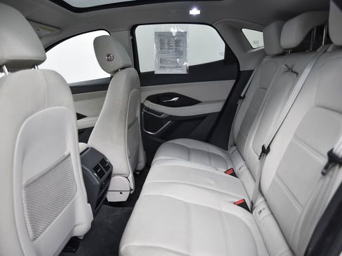 Used 2019 Jaguar E-PACE SE image 12