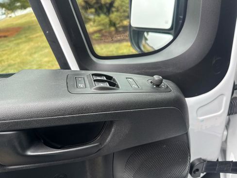 Used 2023 RAM ProMaster 2500 w/ Convenience Group image 15
