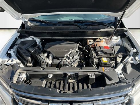 Used 2023 GMC Acadia AT4 AWD/4WD image 32