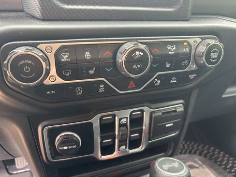 Used 2021 Jeep Wrangler Unlimited Sport AWD/4WD image 15